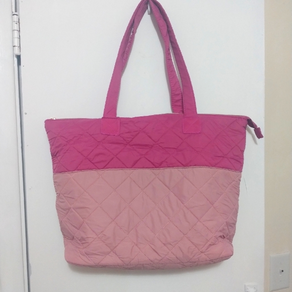 Two tone pink quilted puffer tote